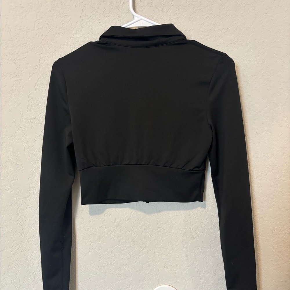 SHEIN Black Long Sleeve Crop Top